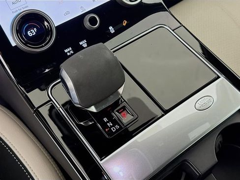Certified 2023 Land Rover Range Rover Velar R-Dynamic S image 19