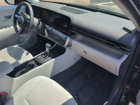 Used 2025 Hyundai Kona SEL FWD image 30