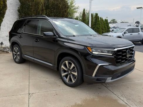 Used 2023 Honda Pilot Elite image 7