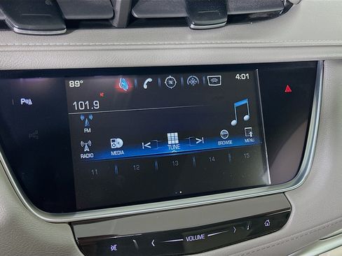 Used 2018 Cadillac XT5 Luxury w/ Driver Awareness Package FWD image 21