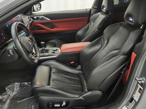 Used 2025 BMW M4 Coupe w/ Executive Package RWD image 18