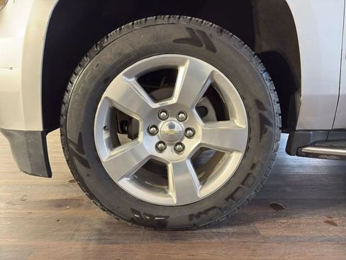 Used 2018 Chevrolet Suburban Premier AWD/4WD image 47