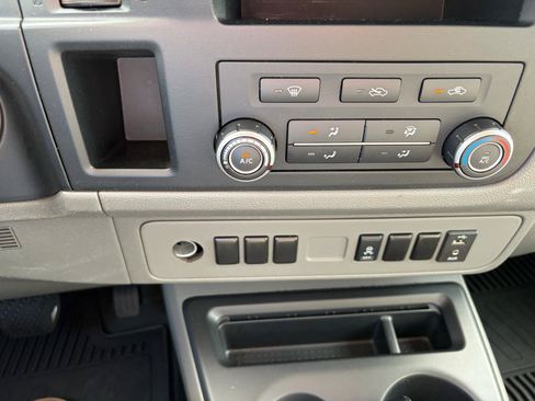 Used 2019 Nissan NV 1500 SV RWD image 29