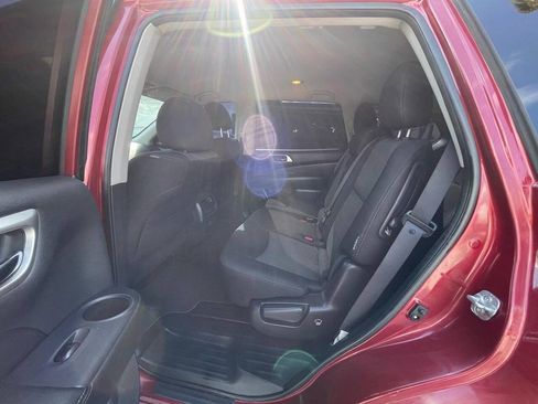 Used 2018 Nissan Pathfinder S FWD image 6