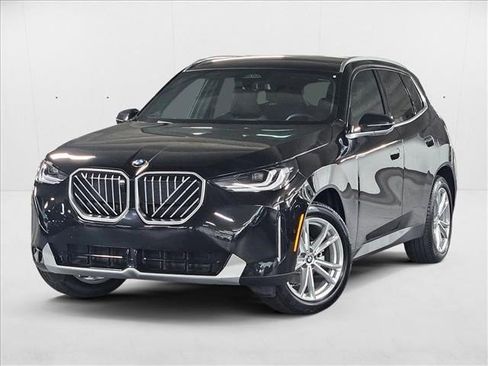 Used 2025 BMW X3 xDrive30i w/ Premium Package image 1