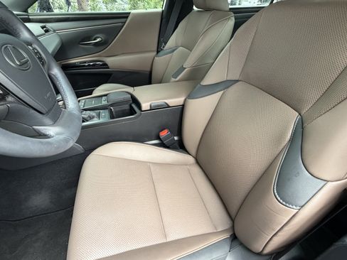 Used 2022 Lexus ES 350 w/ Premium Package FWD image 16