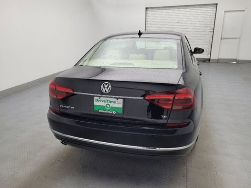 Used 2018 Volkswagen Passat 2.0T SE FWD image 7