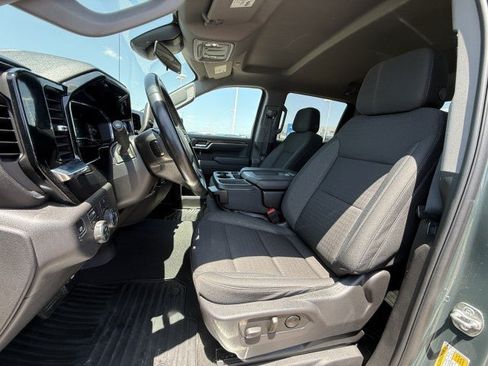 Used 2025 Chevrolet Silverado 1500 LT AWD/4WD image 19