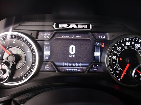 Used 2019 RAM 1500 Laramie AWD/4WD image 4