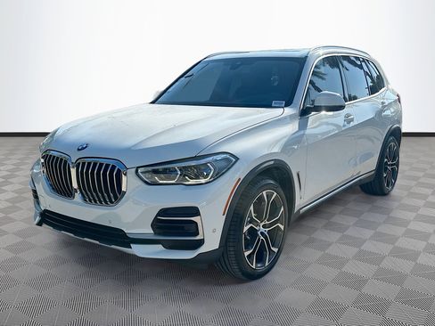 Used 2023 BMW X5 xDrive40i w/ Executive Package image 3