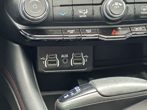 Certified 2024 Dodge Durango R/T RWD image 27