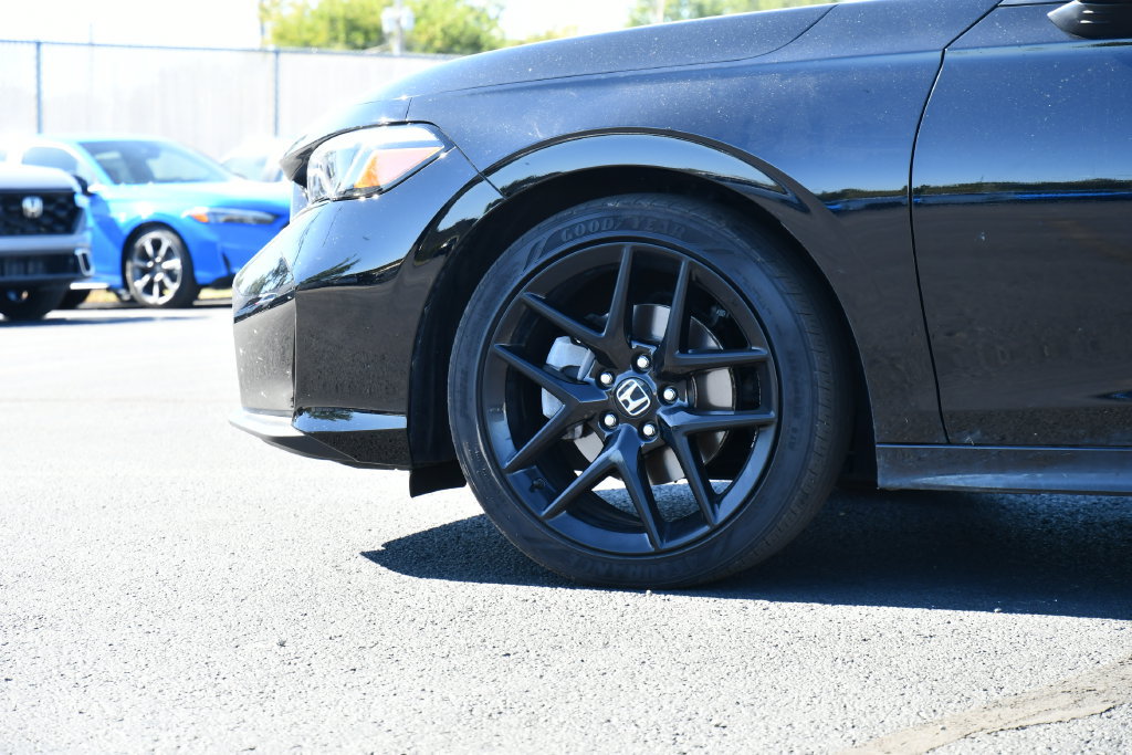 Used 2025 Honda Civic Sport image 12