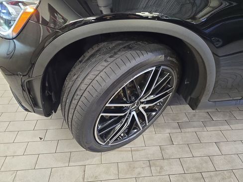 Certified 2022 Mercedes-Benz GLC 43 AMG 4MATIC image 35