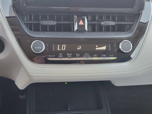 Used 2026 Toyota Corolla Cross LE w/ Moonroof Package FWD image 22