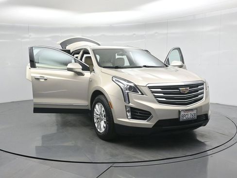 Used 2017 Cadillac XT5 FWD image 30