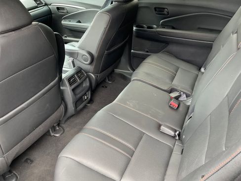 Used 2023 Honda Passport TrailSport image 10