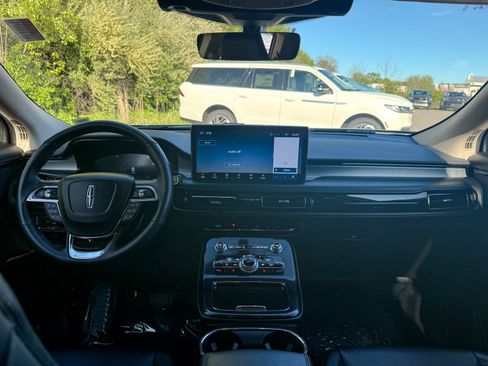 Certified 2023 Lincoln Nautilus AWD w/ Premium Package image 20