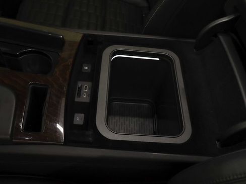 Used 2022 Cadillac Escalade Sport Platinum w/ LPO, ONYX Package AWD/4WD image 40