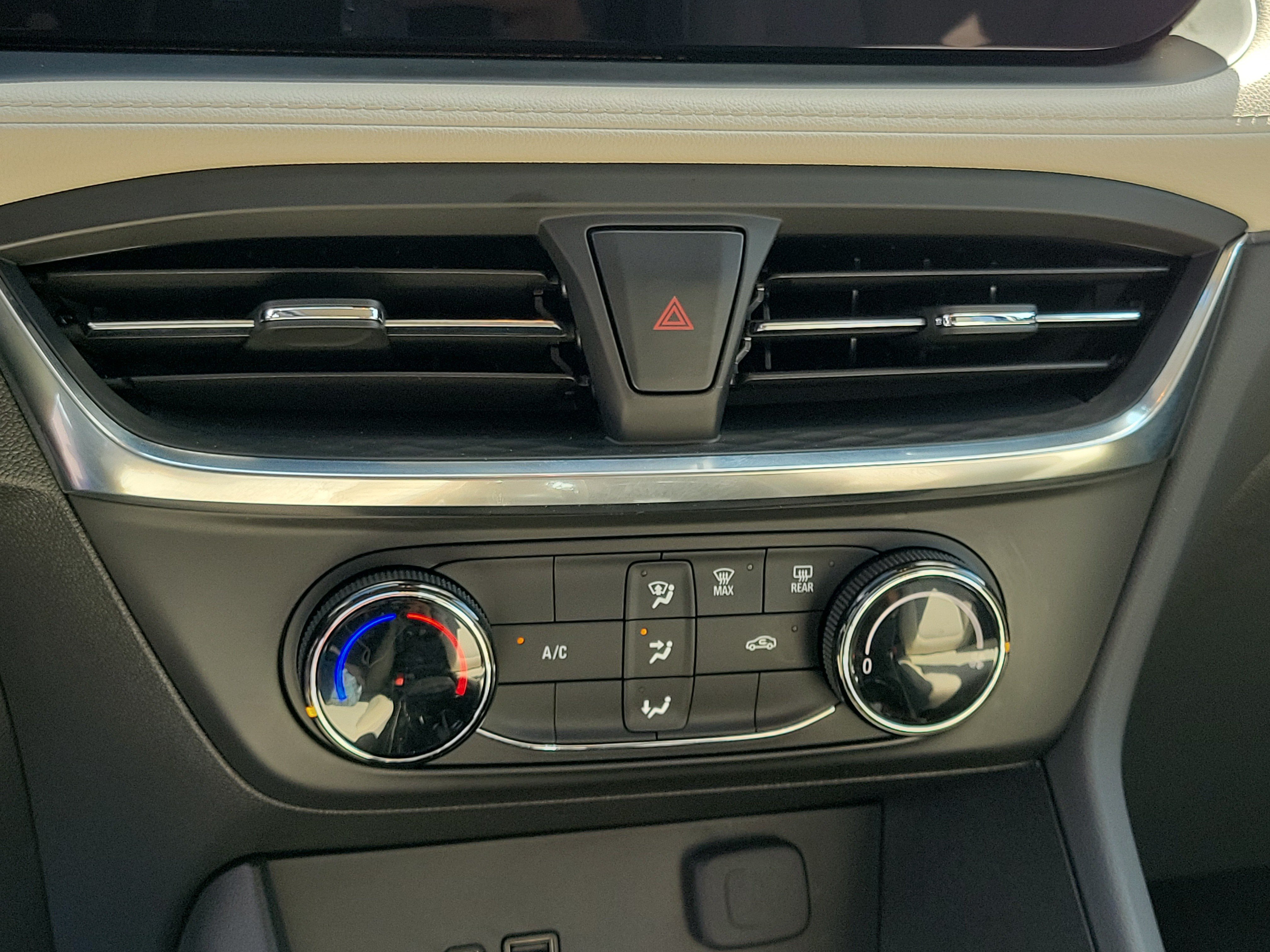 Used 2024 Buick Encore GX Preferred FWD image 27