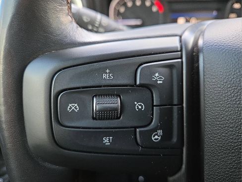 Certified 2022 GMC Sierra 1500 AT4 w/ AT4 Premium Package image 19