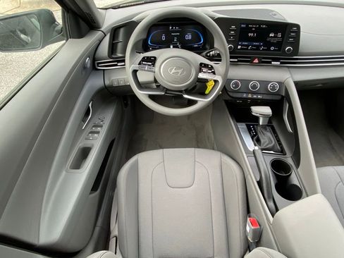 New 2026 Hyundai Elantra SE FWD image 24