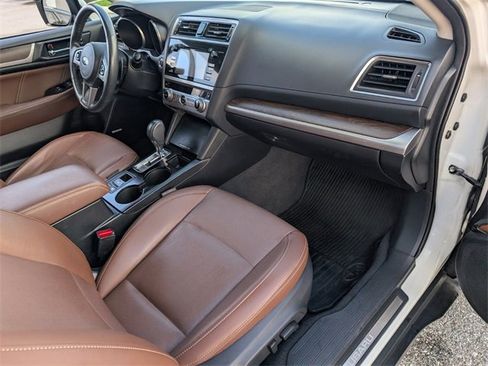 Used 2017 Subaru Outback 3.6R Touring image 15