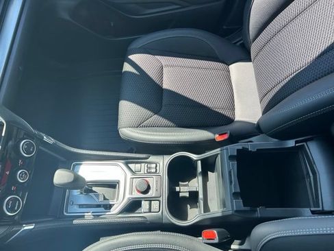 Used 2024 Subaru Forester Premium AWD/4WD image 19