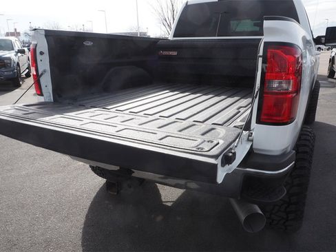Used 2015 GMC Sierra 2500 SLE w/ SLE Preferred Package image 18