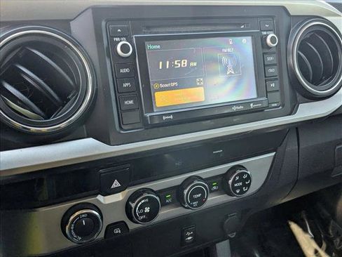 Used 2017 Toyota Tacoma SR5 image 13