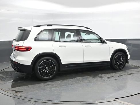 Used 2025 Mercedes-Benz GLB 35 AMG 4MATIC image 2
