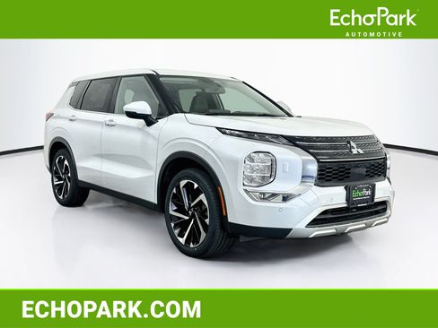 Used 2024 Mitsubishi Outlander SE AWD/4WD image 1