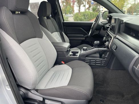 Used 2025 Toyota 4Runner TRD Off-Road image 36