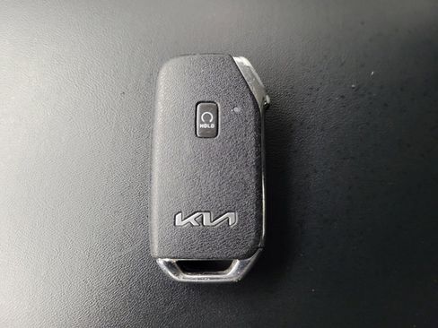 Used 2022 Kia Telluride EX w/ EX Premium Package FWD image 32