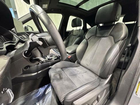 Used 2022 Audi SQ5 Premium image 19