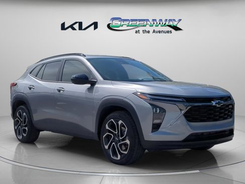 Used 2025 Chevrolet Trax RS w/ Driver Confidence Package image 26