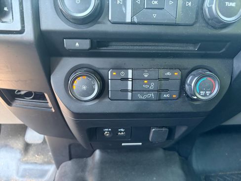 Used 2015 Ford F150 XL w/ Equipment Group 101A Mid AWD/4WD image 18
