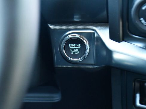 Used 2025 Ford F150 Lariat AWD/4WD image 27