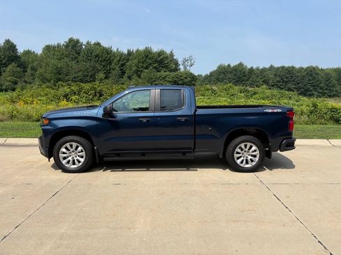 Used 2021 Chevrolet Silverado 1500 Custom AWD/4WD image 6