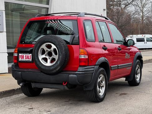 Used 2002 Chevrolet Tracker ZR2 image 4