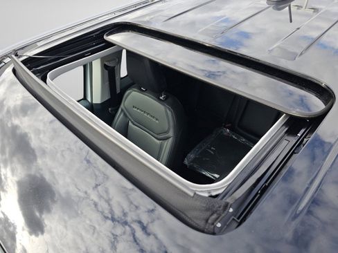 New 2025 Ford Maverick Lariat w/ Black Appearance Package image 7