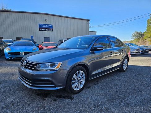 Used 2016 Volkswagen Jetta SE image 1