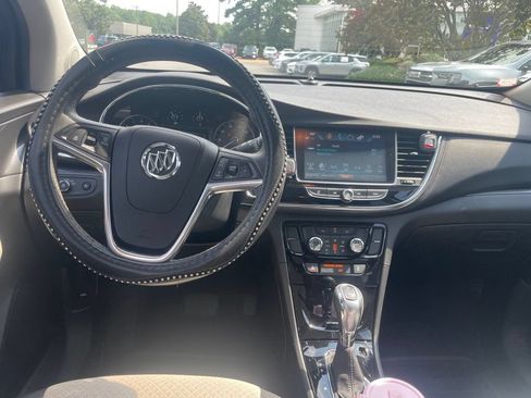 Used 2018 Buick Encore Preferred w/ Experience Buick Package FWD image 5