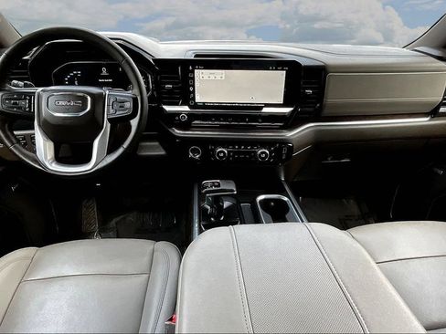 Used 2023 GMC Sierra 1500 SLT w/ SLT Premium Package AWD/4WD image 10