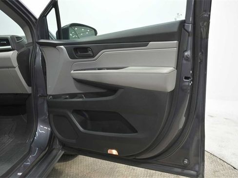 Used 2019 Honda Odyssey LX image 11