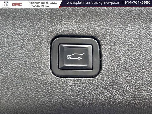 Used 2020 Buick Enclave Premium w/ Sun and Sites Package image 12