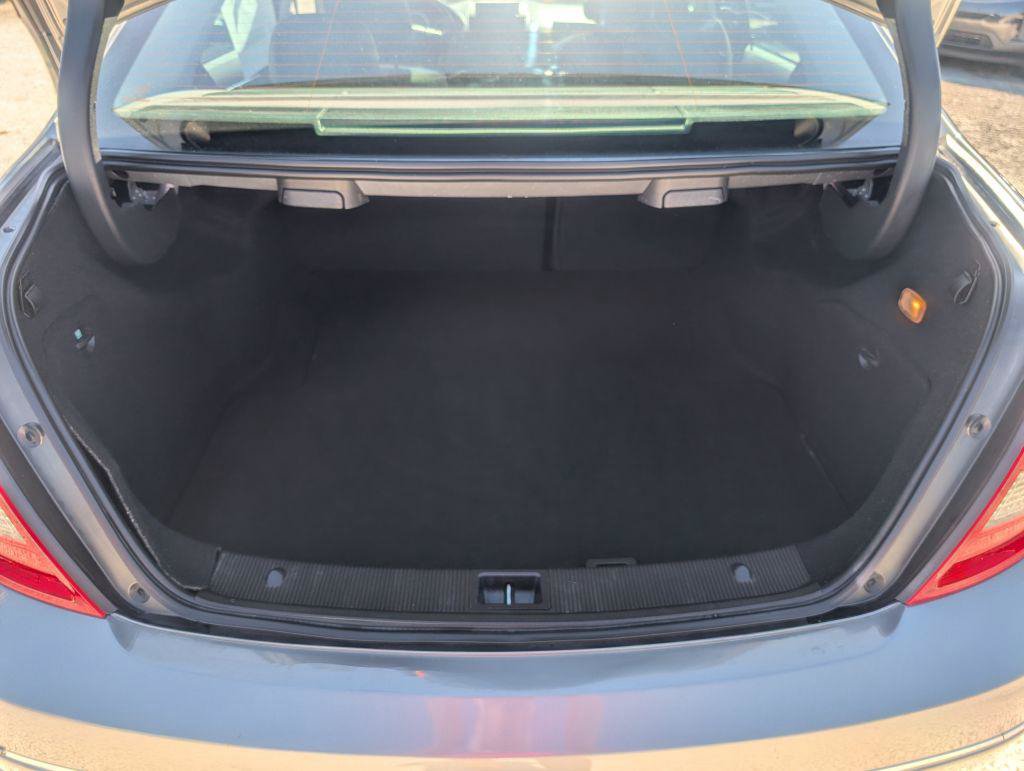 Used 2008 Mercedes-Benz C 300 Sedan image 11