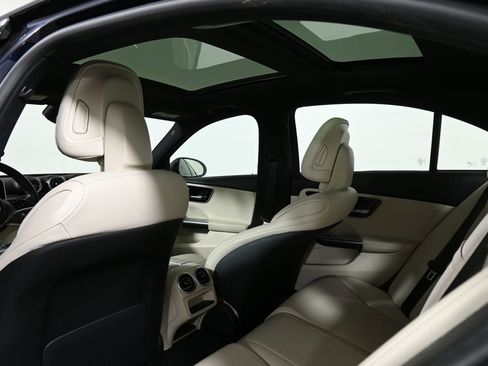 Used 2022 Mercedes-Benz C 300 4MATIC Sedan image 6