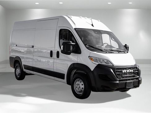 Used 2023 RAM ProMaster 2500 image 5