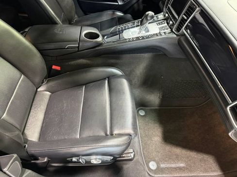Used 2012 Porsche Panamera S RWD image 31