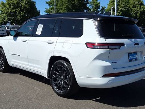 New 2026 Jeep Grand Cherokee L Summit AWD/4WD image 6